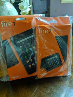 Fire tablet 7in 32 GB with a case!
