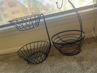 Black Metal Wire Fruit Basket Stand