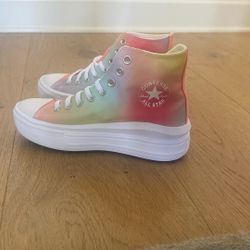 Converse Size 6 Women.