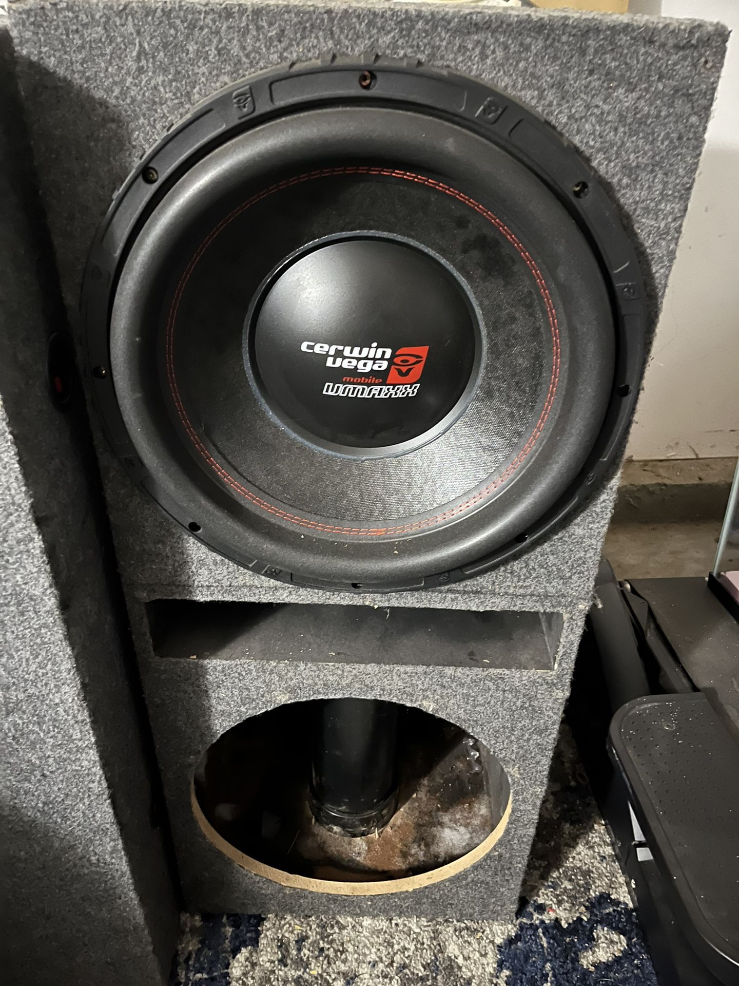 Cerwin Vega Subwoofer And Box 15 In VMAXX - Main Image