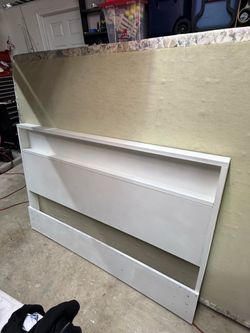Queen size bed