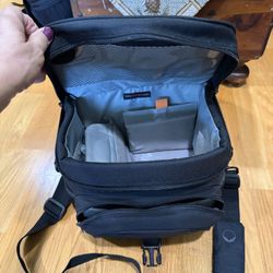 CAMERA BAG - Holds Large Cameras 