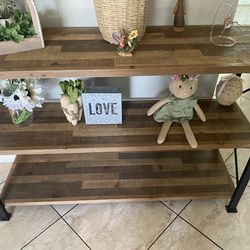 Entry wood an Metal Table