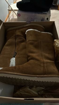 Size 9 koolaburras By Ugg