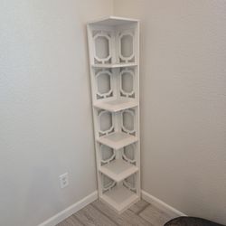 White corner shelf