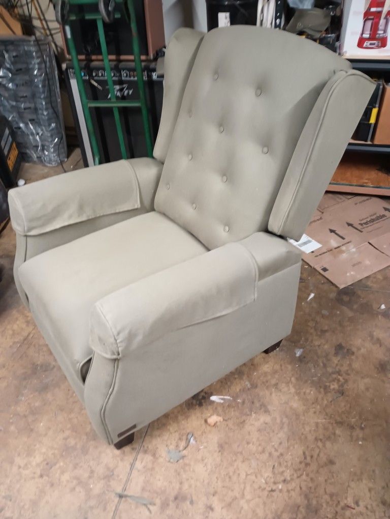 RECLINER