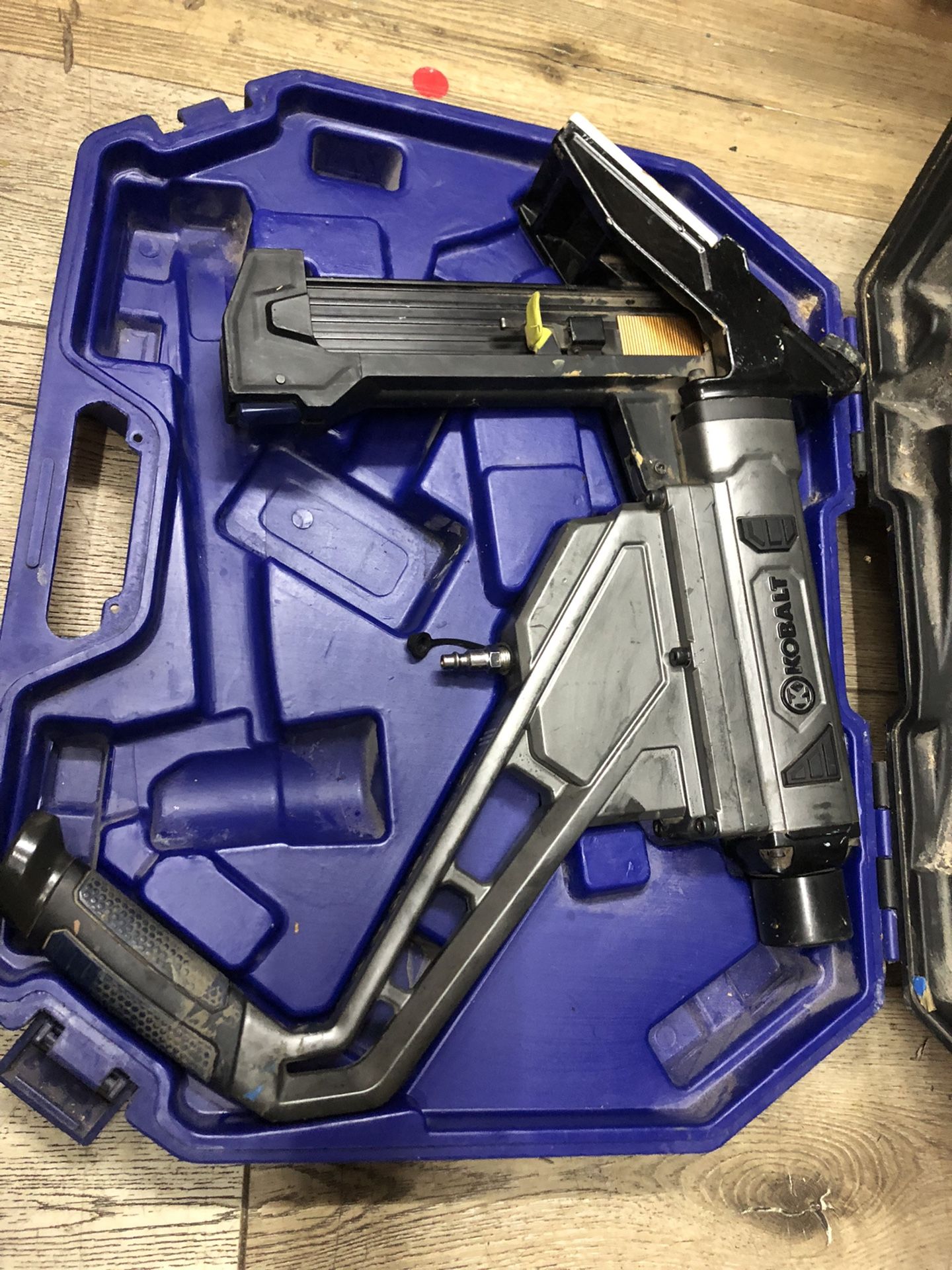 KOBALT 3 In 1 Flooring Nailer Model SGY009698