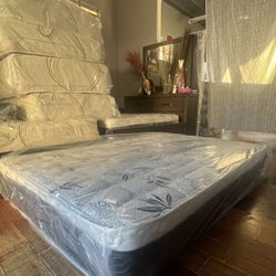 Queen Size Euro Pillow Top Mattress