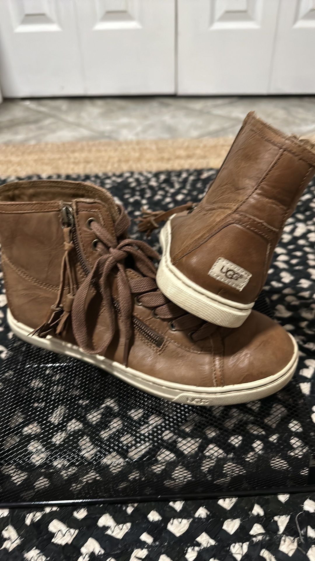 Ugg Ankle Leather Booties  💐 Size 7 Reduced 