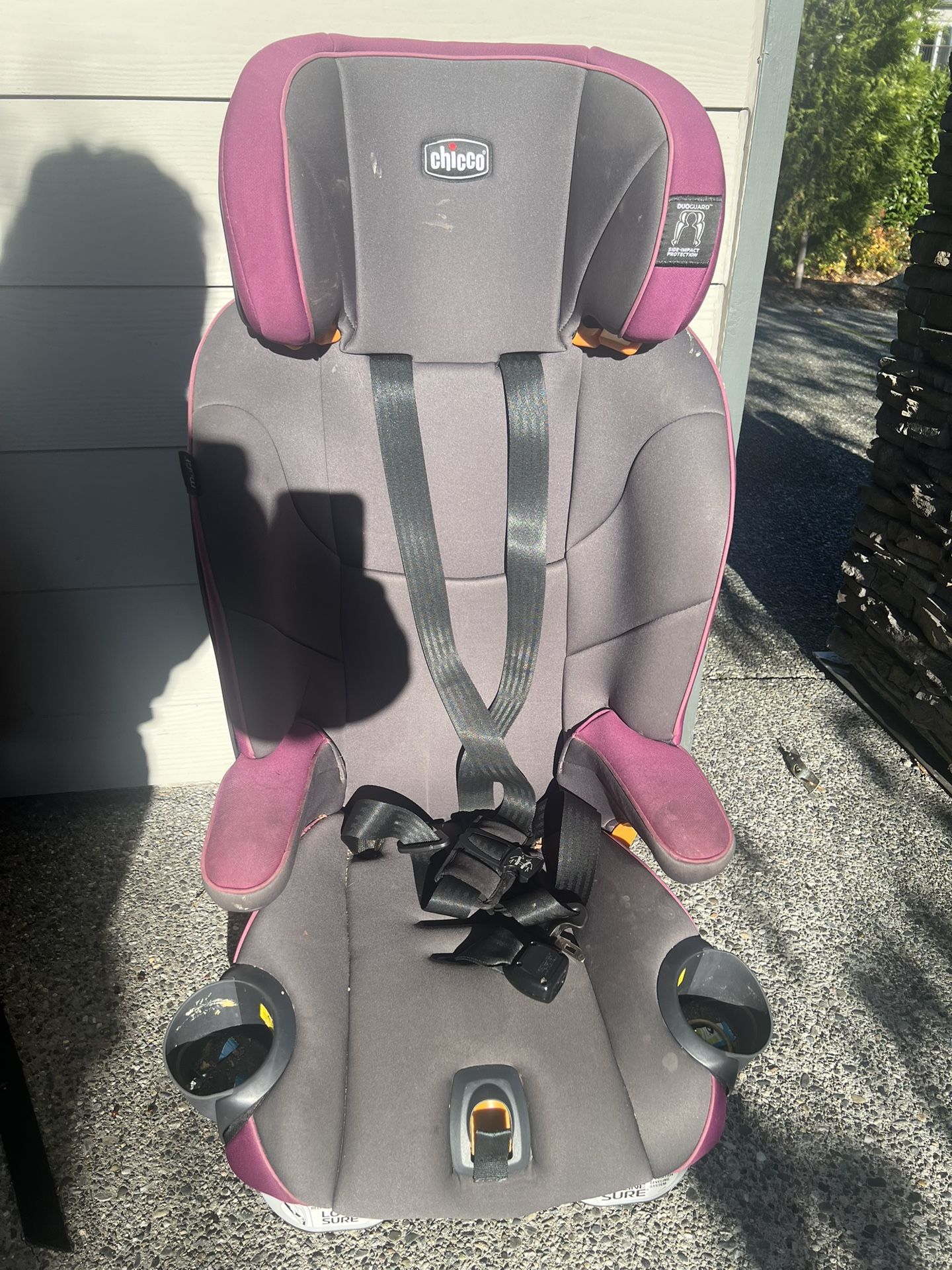 Chicco Harness Booster