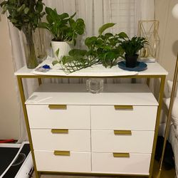 Dresser White