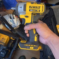 Dewalt 20v XR 3/8 Cordless Impact Wrench