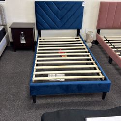 Twin Blue Velvet Platform Bed Frame 