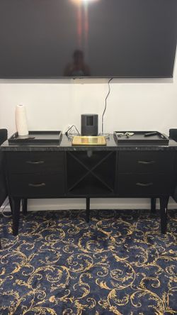 Bob’s Discount Furniture Real Marble Top Buffet / Sideboard Cabinet – Retail $600 – Excellent Condition