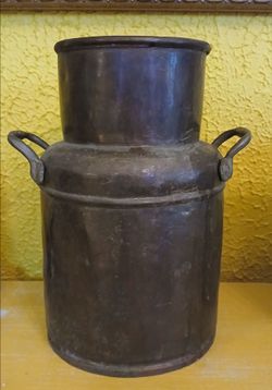 Vintage TURKISH HEAVY PATINA COPPER MILK CAN/DAIRY CHURN. - $20 (Washington Park, i25 and Alameda, Denver)