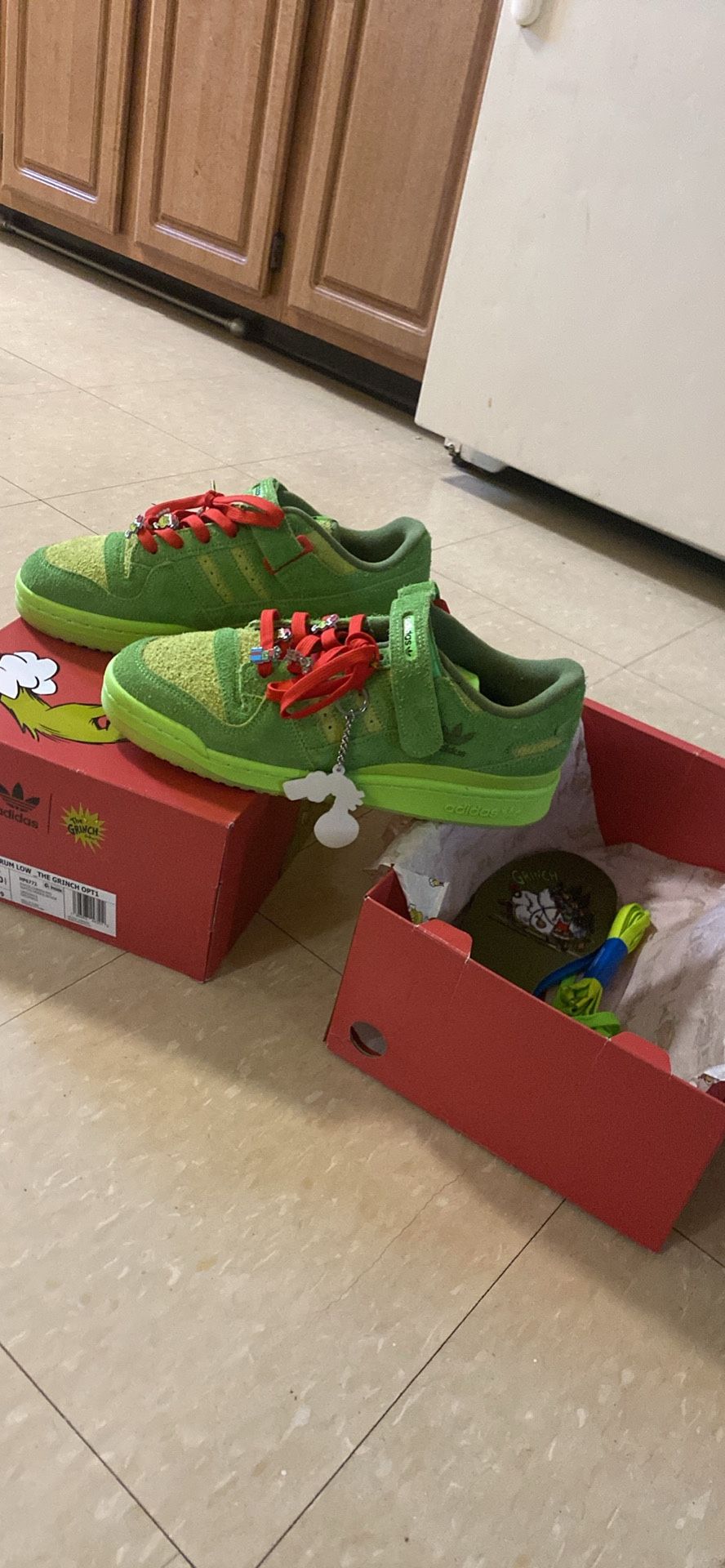 Adidas Forum Low The Grinch Special Edition
