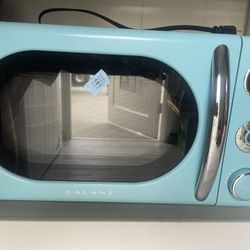 Bebop Light Blue Microwave 0.7 cu