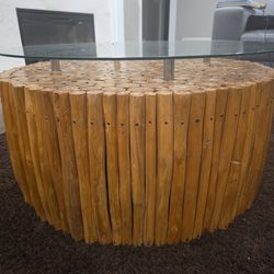 Round coffee table