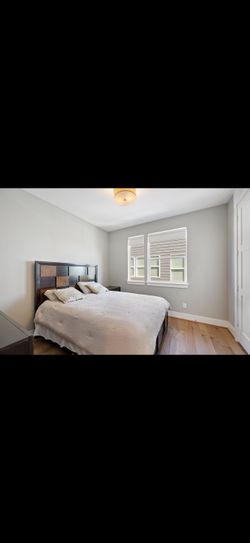 Queen Bedroom Set – Bed Frame, Mattress, Dresser with Mirror & 2 Nightstands