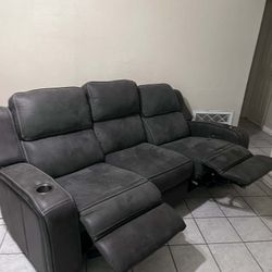 🛋️ Power Reclining Sofa with Outlets – $500 🛋️  