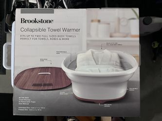 New in Box Brookstone Collapsible Towel Warmer