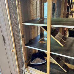 Animal hutch 