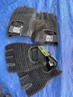 Pair of Two (2) Bike Gloves, Women’s, S/M