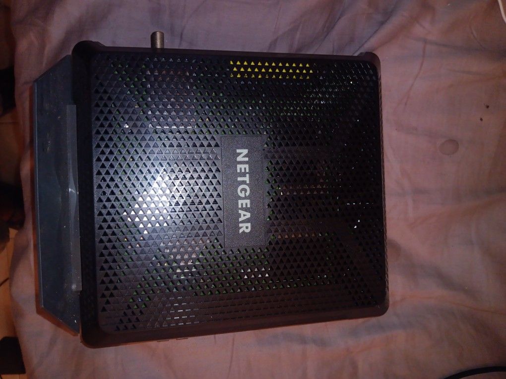 Netgear C700v2