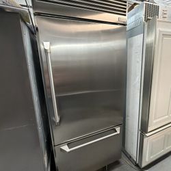 30” GE Monogram Built In Bottom Freezer Stainless Steel 
