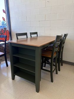 Floor Model Ashley Table and 4 Chairs