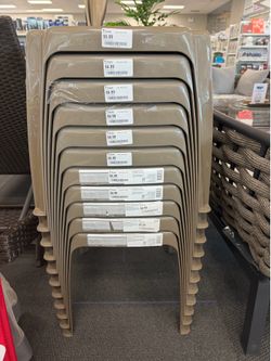 Abbyson Plastic Patio Accent Table