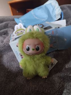 The monster plush pendant