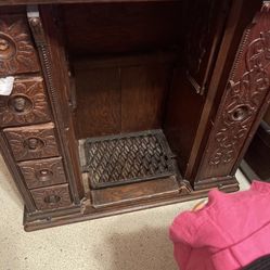 Antique Sewing Machine For Decoration Only 