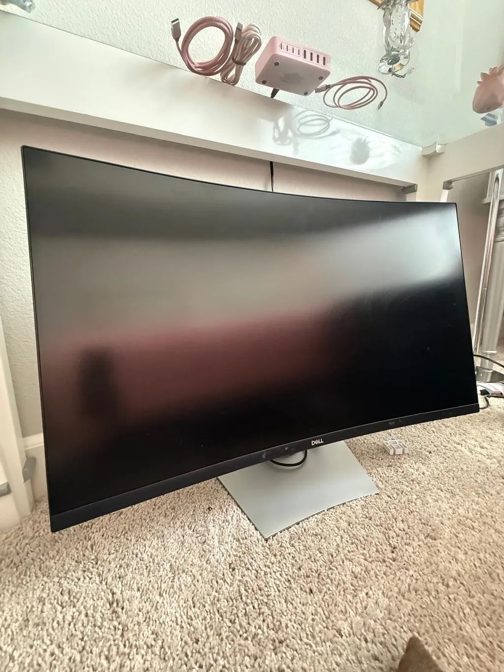 Dell 32 inch curved 4K UHD monitor