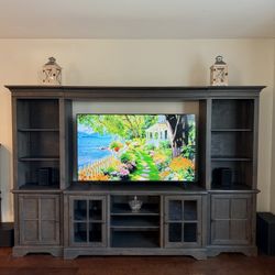 $400 MEDIA CENTER! Must Move ASAP!