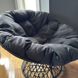 Black 360 Degree Swivel Chair 