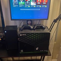 Xbox Series X 1 TB W/ 2 Controllers