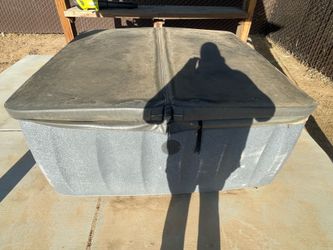 Hot tub “FREE”