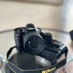 Nikon D5200 W/ Accessories 