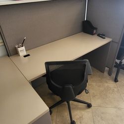 Cubicles And Chairs 
