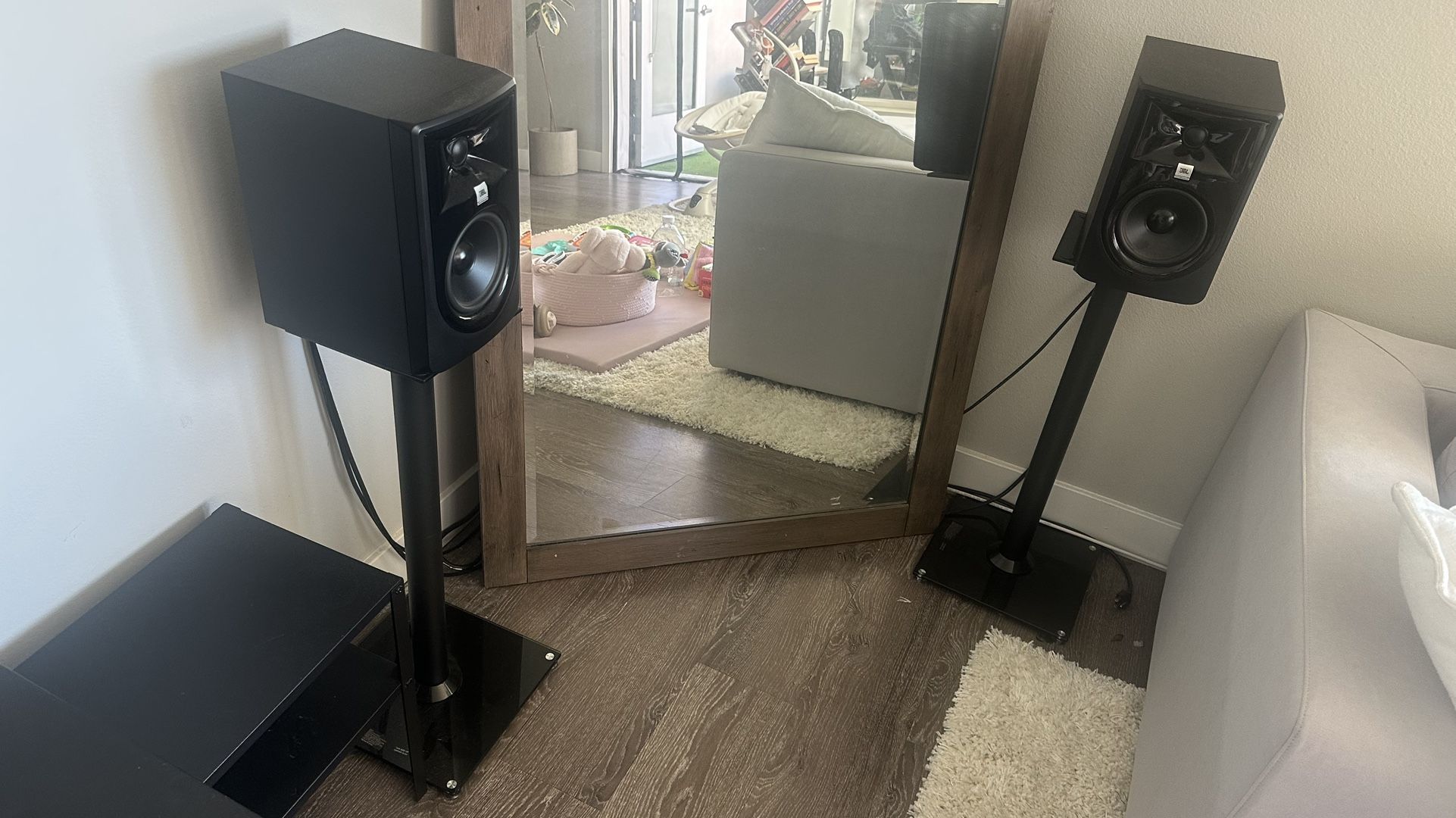 🎧 JBL 305P MkII Studio Monitors w/ Heavy-Duty Stands - $180 (FIRM)