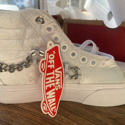Vans women's/teen stylish BRAND NEW IN BOX size 5.5 LIMITED EDITION