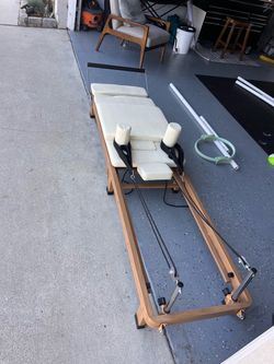 Foldable - Pilates reformer-  great condition