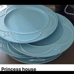 Large Dinner Plates Princess House Excellent Like New $50 For All 4 Plates 