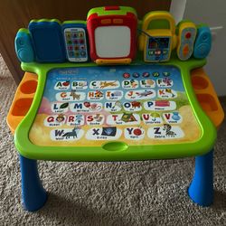Activity Desk VTech