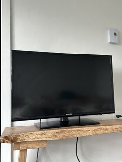 Tv Samsung 32inch TV And ROKU (model: UN32EH4003V)