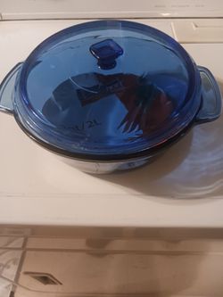 Vision Corning 2L Glass Casserole with Blue Lid