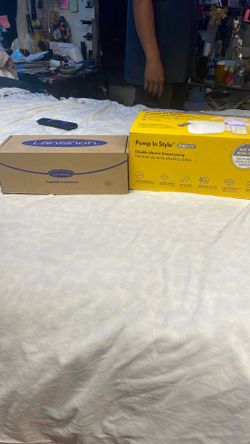 Medela Pump in style and storage bags
