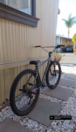 Throne Goon Runner 29”