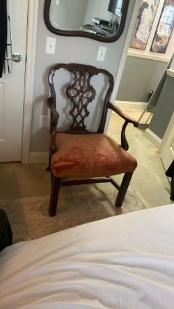 Antique mahogany Chippendale chair